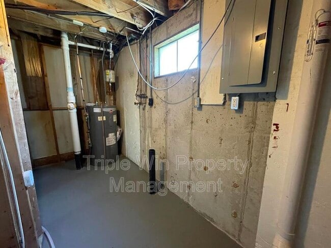 Building Photo - 1464 Monopoly Dr