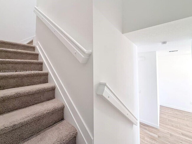 Building Photo - 0 NE 13th St