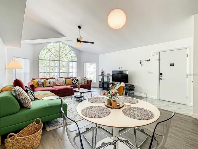 Building Photo - 5006 Laguna Bay Cir