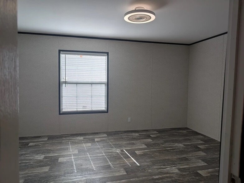 Building Photo - 402 NW 48th Terrace