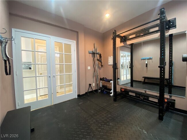 Building Photo - 7956 Skyline View Ct