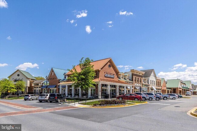 Building Photo - 3635 Stone Barn Dr