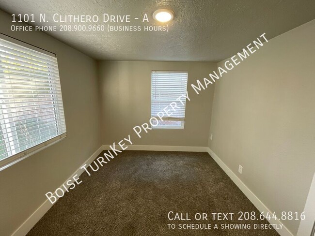 Building Photo - Beautify Updated 2 Bedroom Near Veterans Pkwy