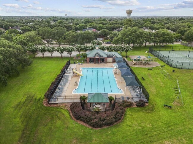 Building Photo - 3131 Bay Spring Dr