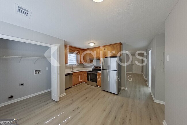 Building Photo - 180 Deer Pkwy