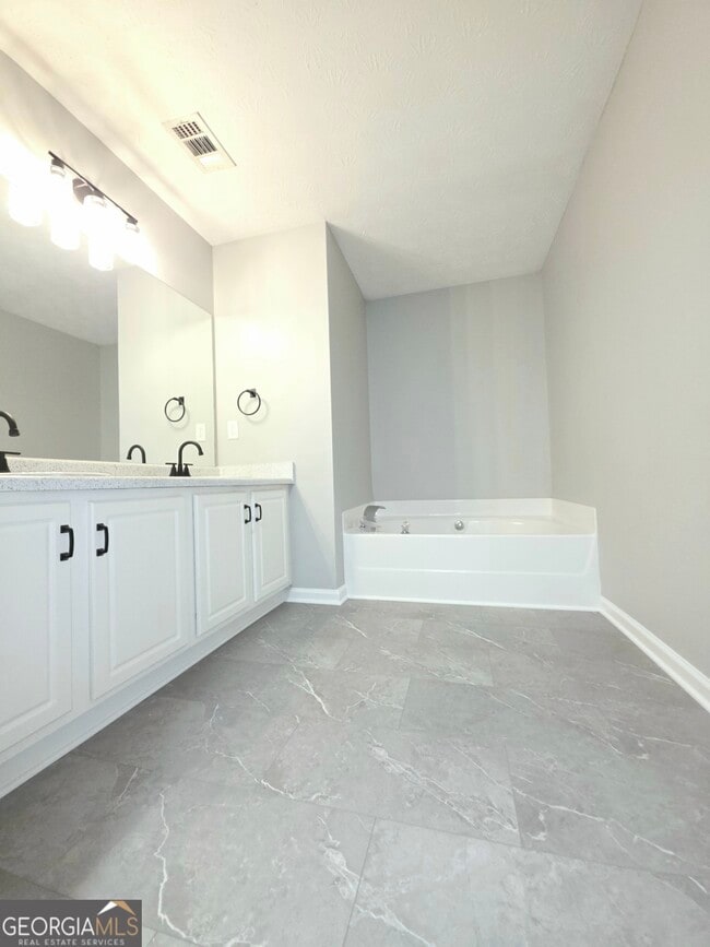 Building Photo - 4748 Highpoint Way