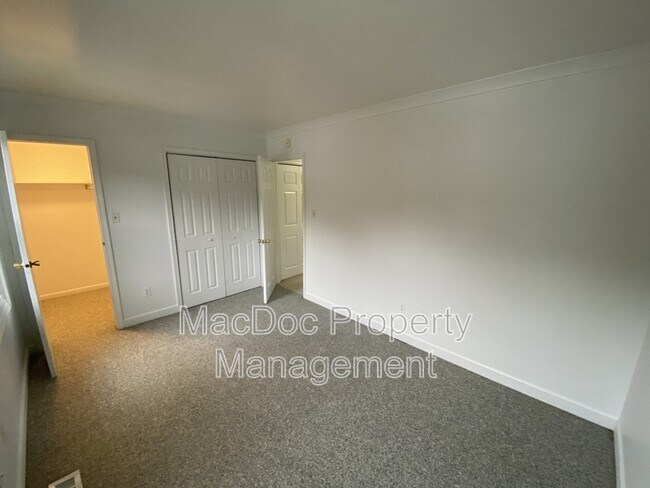 Building Photo - 5229 Magnolia Pl