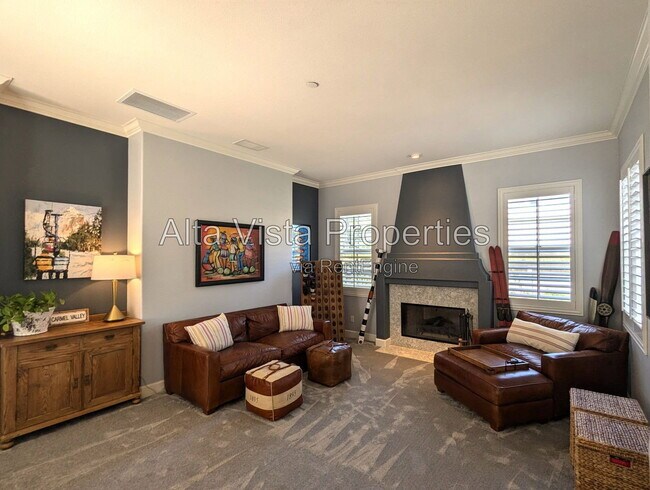 Building Photo - 9129 White Alder Ct