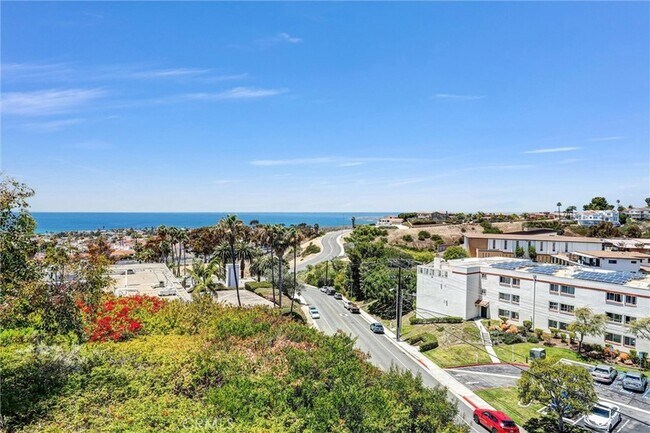 Building Photo - 134 Avenida Presidio