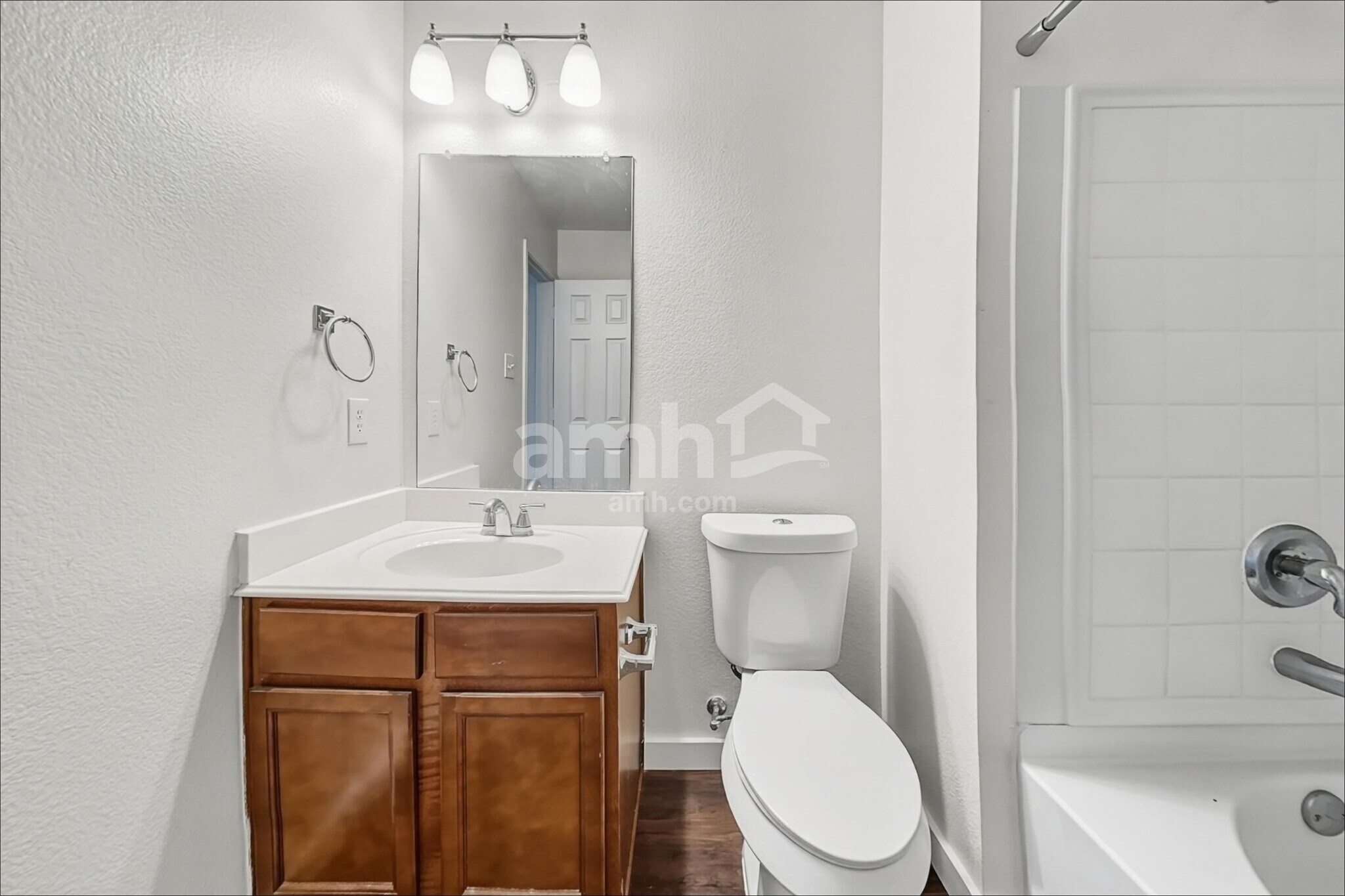 Building Photo - 803 Windflower Dr