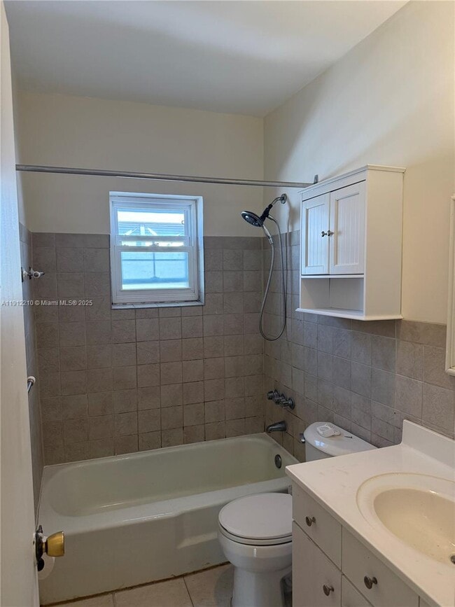 Building Photo - 8531 Harding Ave