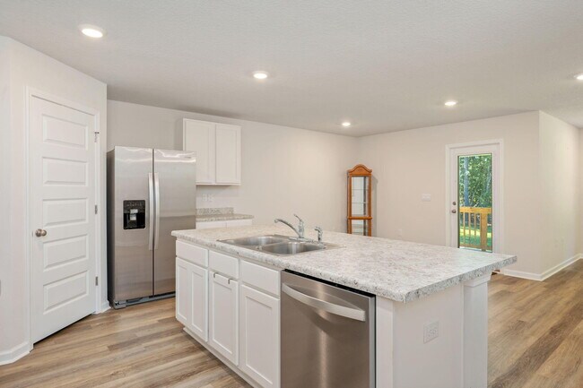 Building Photo - 3041 Heritage Plantation Blvd