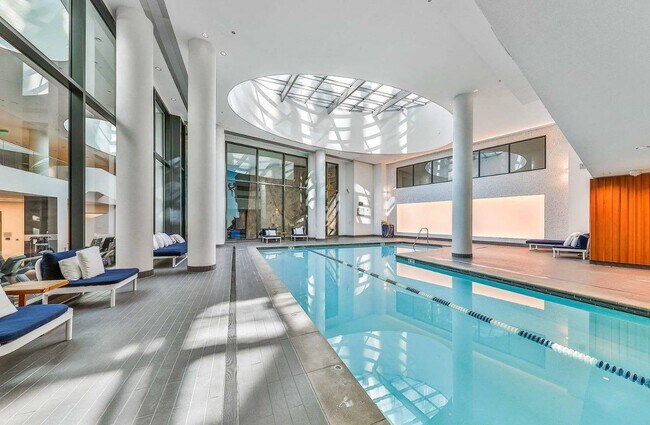 Building Photo - 201 Folsom St