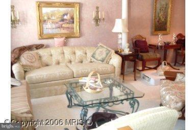 Building Photo - 8695 Manahan Dr