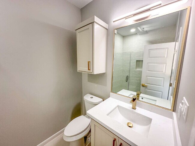 Building Photo - What an amazing apartment in Mission!!! Luxury apartment for Rent