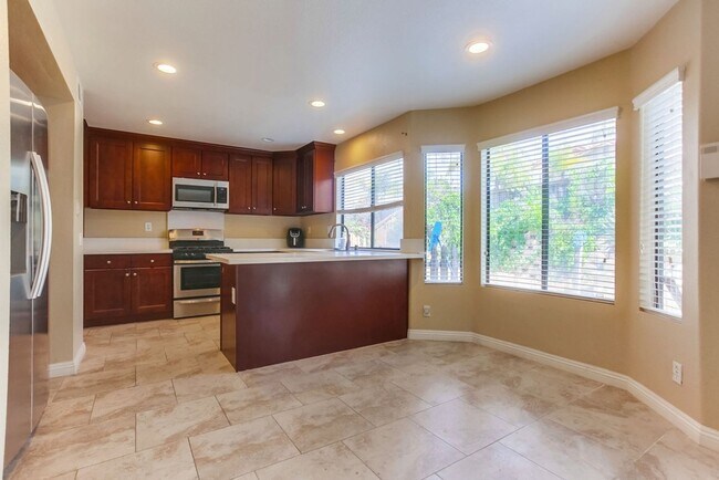Building Photo - Charming Two Story 3 BR Home Available Mid June!
