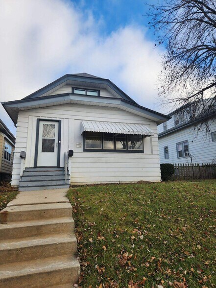 Building Photo - 1206 S 73rd St