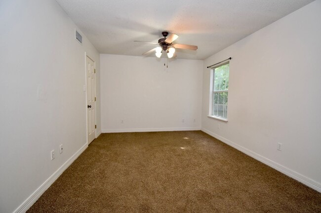 Building Photo - 3 Bed, 2 Bath Home in Ruston