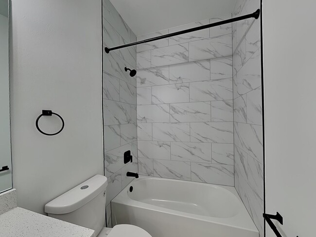 Building Photo - 4721 22nd St SW