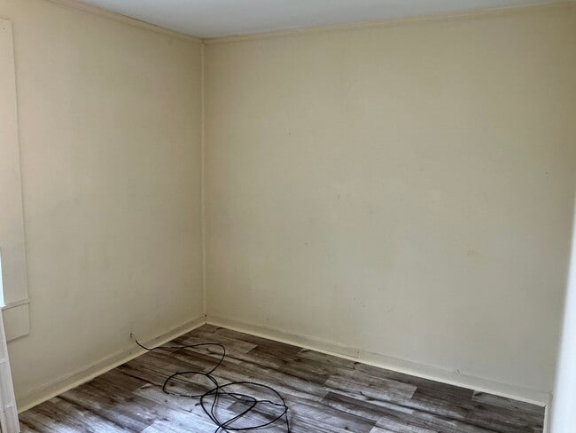 Building Photo - 821 Pearlie Bowden Dr