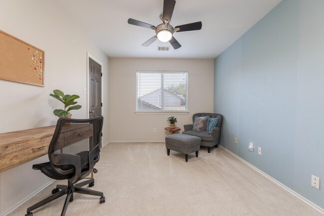 Building Photo - 9026 Hilltop Crossing Dr