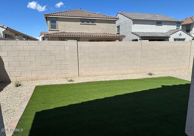 Building Photo - 9016 W San Juan Ave