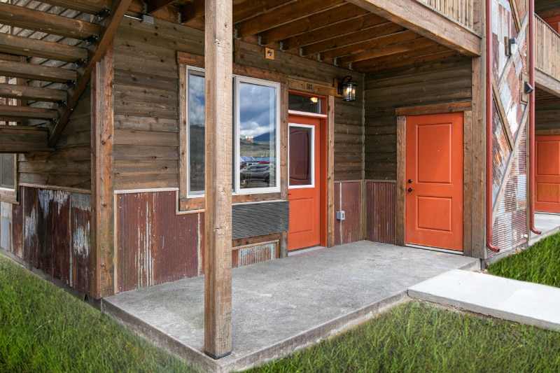 Building Photo - 6244-6243 Three Needles Ln