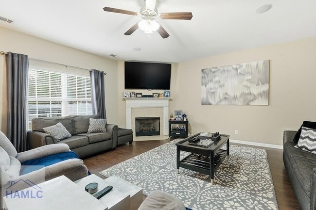 Building Photo - 1311 Hill View Cir