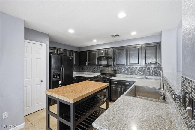 Building Photo - 10457 Chrisman Ave