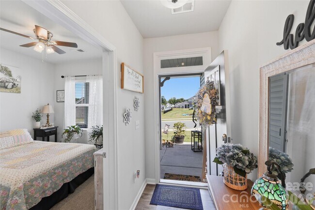 Building Photo - 116 Camdenbrush Trl