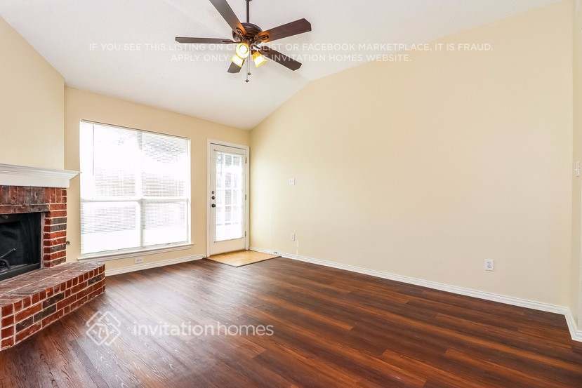 Building Photo - 1044 Waterview Dr