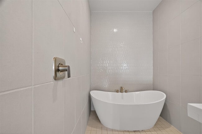 Building Photo - 4906 Tanyard Manor Dr