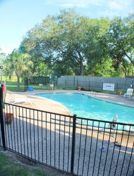 Building Photo - 5100 Allendale Rd