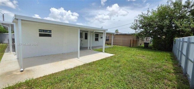 Building Photo - 2230 Service Rd