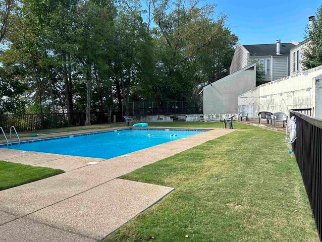 Primary Photo - 2409 Talmadge Pl