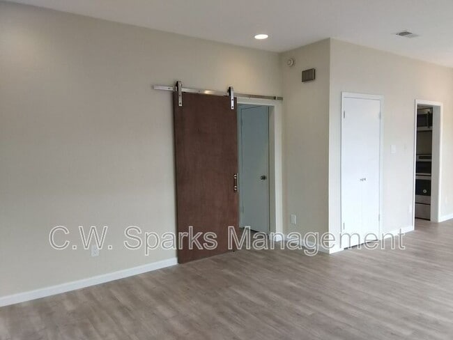Building Photo - 6248 Oram St