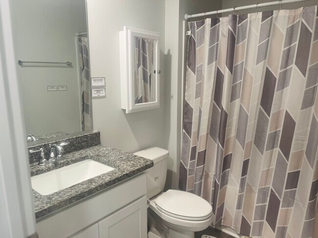 Building Photo - Eagle Creek