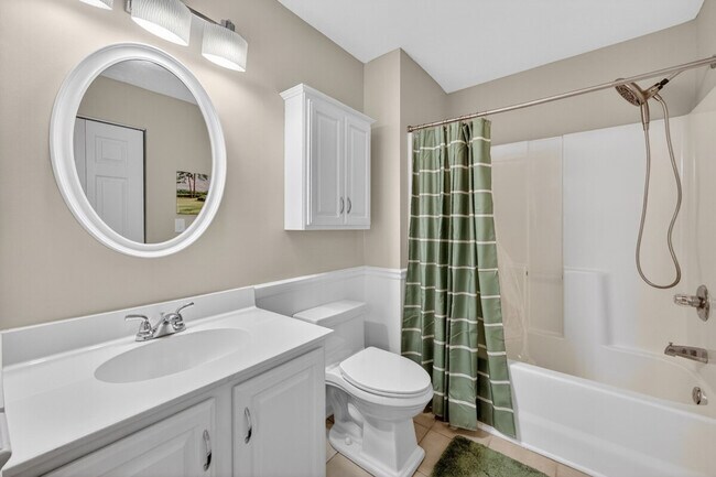 Building Photo - 641 Blue Stem Dr