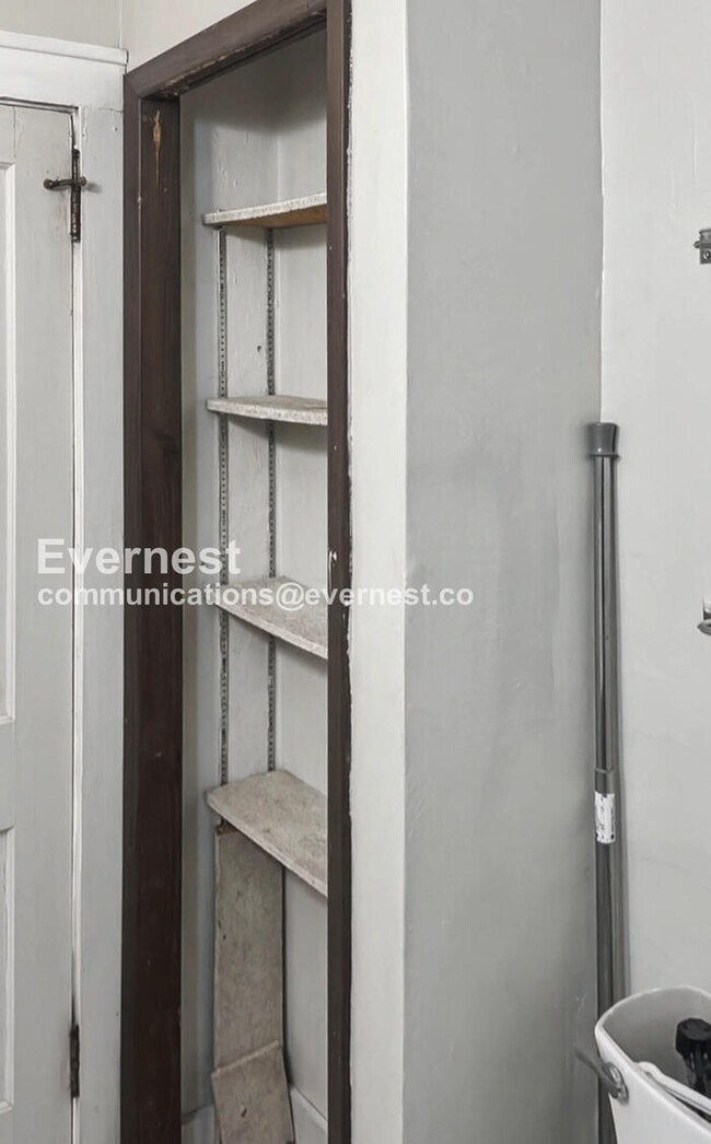 Building Photo - 1093 Georgia Ave