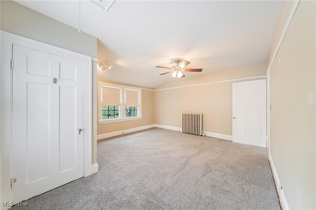 Building Photo - 1465 W Clifton Blvd