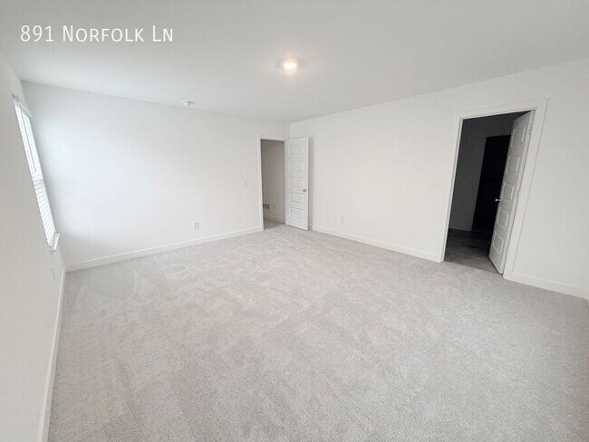 Building Photo - 891 Norfolk Ln