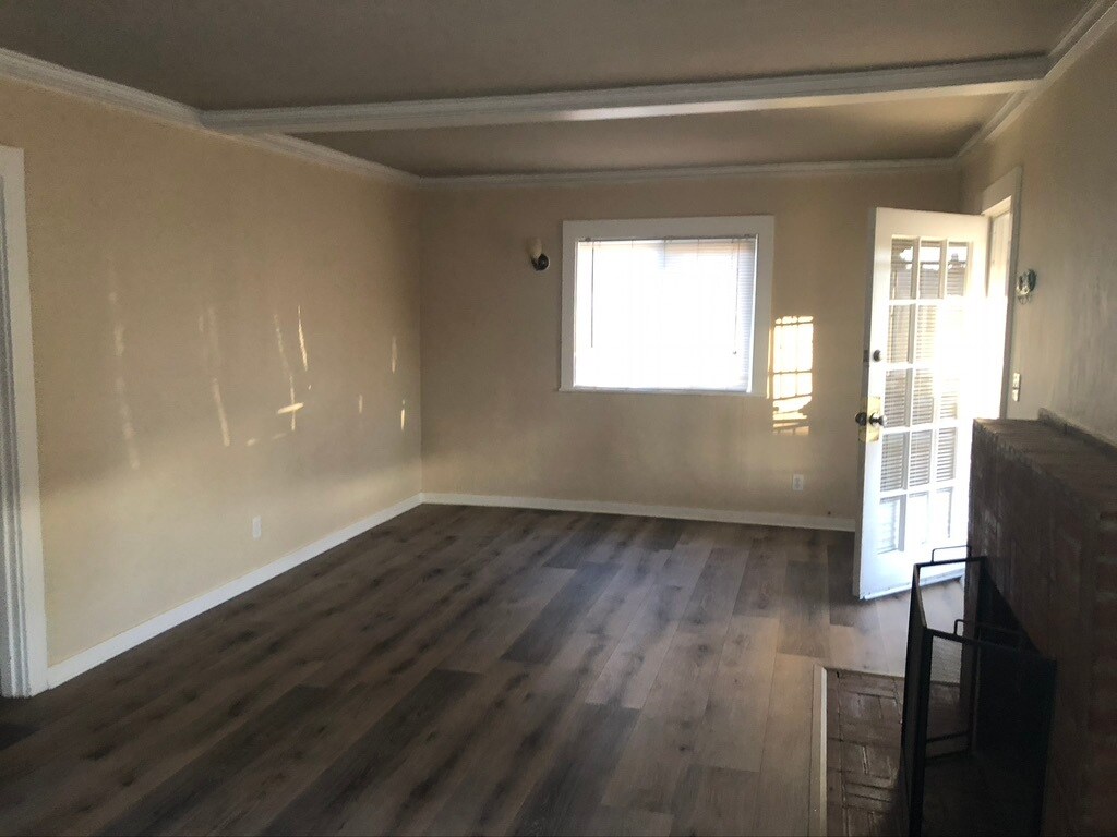 Building Photo - 4056 Santa Rita St