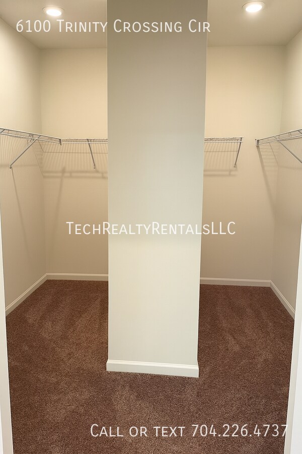 Building Photo - 6100 Trinity Xing Cir