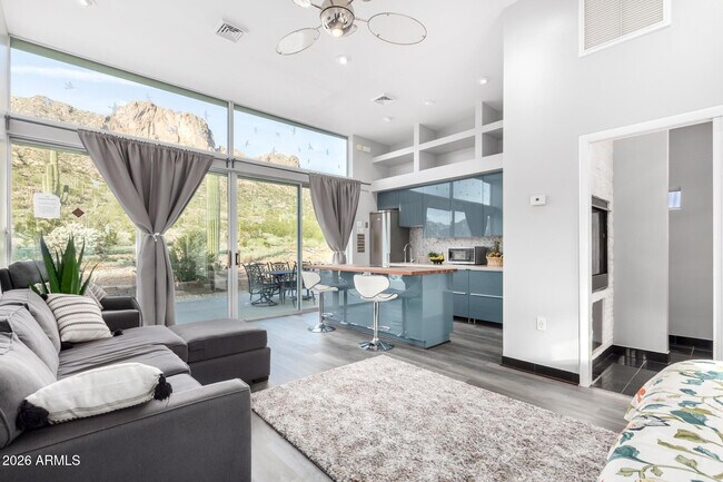 Building Photo - 5561 N Gold Dr