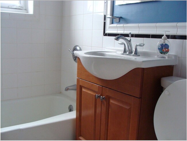 Building Photo - Heat, Hot Water Included, Parking Included.