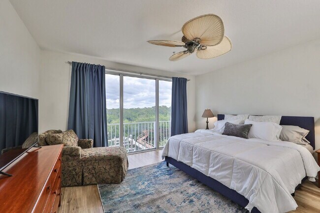 Building Photo - 1593 Pinellas Bayway S