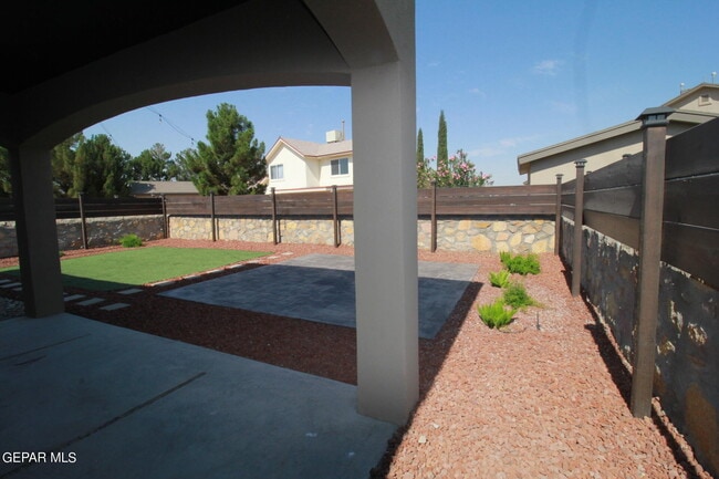 Building Photo - 509 Cedarwood Ave