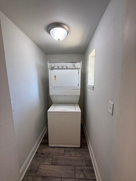 Laundry with stackable washer/dryer - 318 S K St