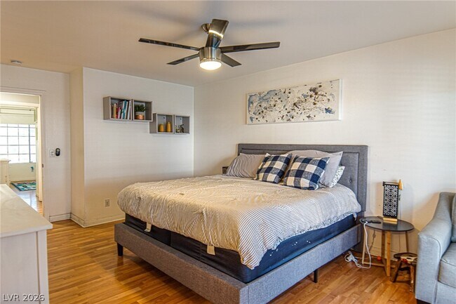 Building Photo - 9009 Feather River Ct