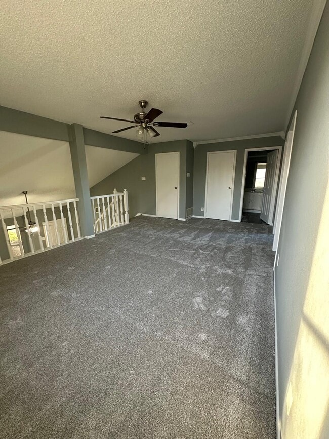 Building Photo - 2401 Forestmeadow Dr